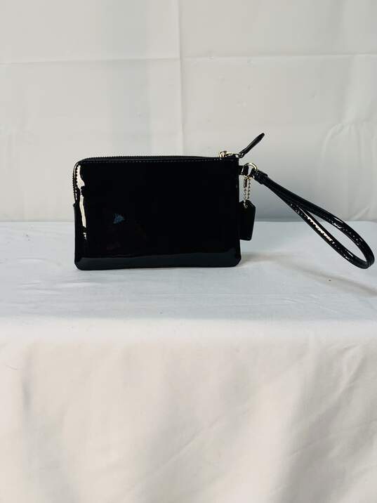 Women's Small Black Shiny Leather Coach Wristlet Certified Authentic image number 2