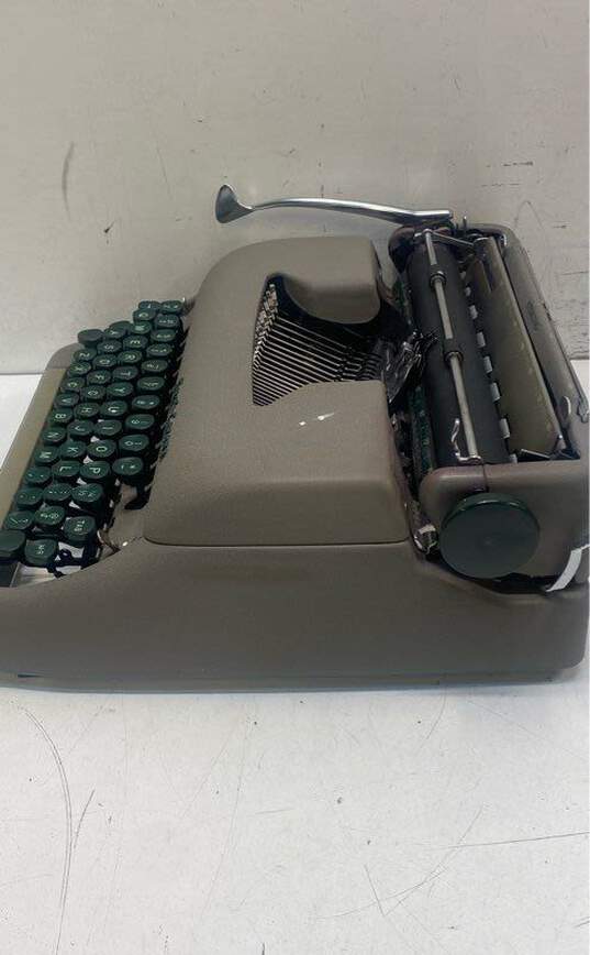 Smith Corona Sterling Portable Typewriter image number 4