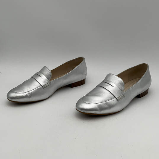 Womens Go To Pearson W21631 Silver Almond Toe Slip-On Loafer Flats Size 9 B image number 3