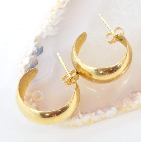 14K Yellow Gold Demi Hoop Earrings 1.7g image number 4