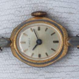 FOR PARTS OR REPAIR Vintage Timex Wind Up Watch NOT RUNNING