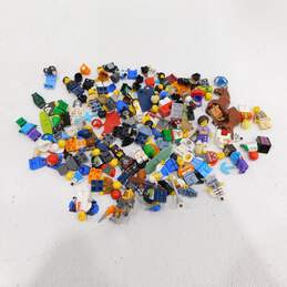 8.8 oz. Lego Minifigures alternative image