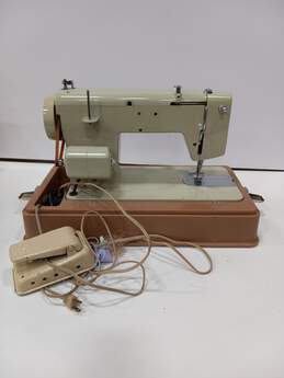 Wards Signature Sewing Machine w/ Case alternative image