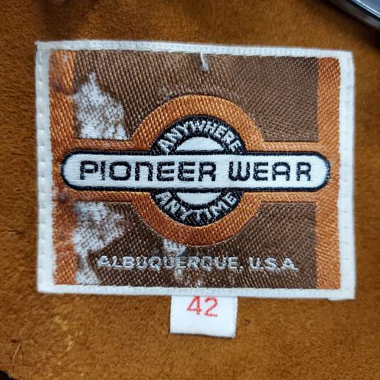 Pioneer Wear Men Brown Leather Vest Sz 42 image number 1