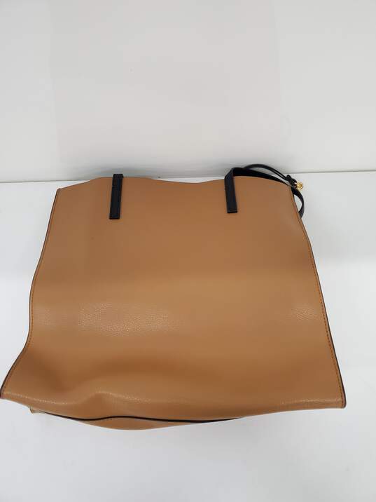Women MARC JACOBS  Brown leather Tote Bag Used image number 2