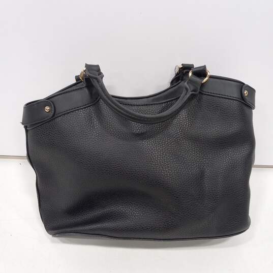Women's Black Soho Black Pebble Leather Snap Inner Pockets Top Handle Satchel Bag image number 2
