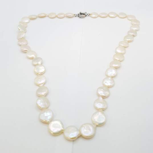 Silver Tone Pearl Button 22 In Necklace 41.4g image number 1