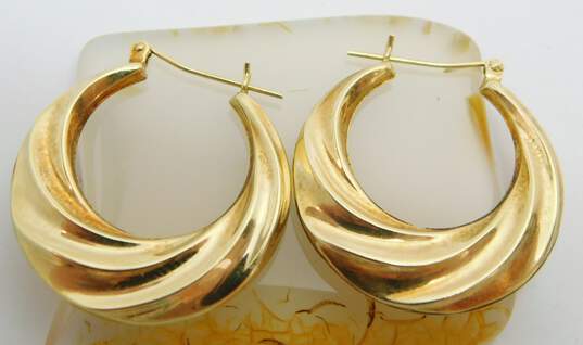 14K Yellow Gold Rippled Hoop Earrings 2.9g image number 4