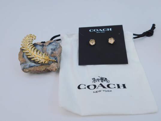 Coach & Swarovski Designer Gold Tone Flower Stud Earrings & Feather Brooch 25.5g image number 1