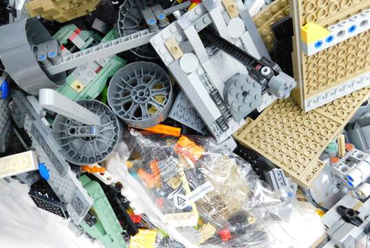 5.8 LBS LEGO Star Wars Bulk Box image number 3