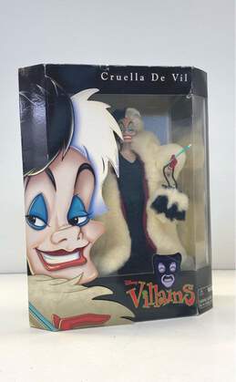 Disney Theme Park Exclusive Disney Villains Cruella De Vil Doll NRFB alternative image