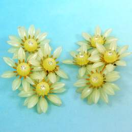 Vintage Coro Yellow & Rhinestone Flower Clip-On Earrings 10.4g
