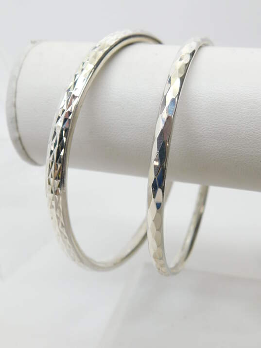 Contemporary 925 Lattice Etched Tube Hoop Earrings & Diamond Cut Textured Stacking Bangle Bracelets 26.5g image number 2