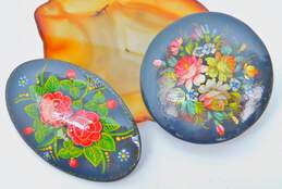 2 - VNTG Russian Multi Color Lacquer Hand Painted Floral Brooches