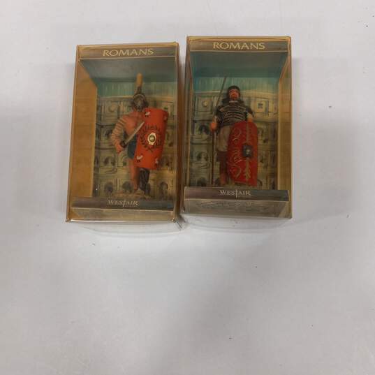Bundle of 6 Assorted Display Cases of War Figurines image number 7