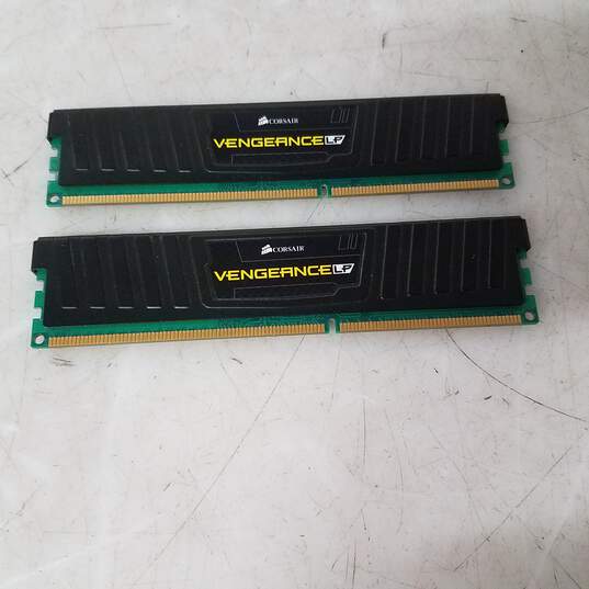 Corsair Vengeance LP Desktop PC RAM Memory 4GB(2x2GB) DDR3 PC3 1600MHz CML4GX3M2A1600C9 - Untested image number 3