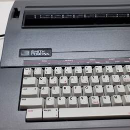Smith Corona SL460 Model 5A Typewriter alternative image