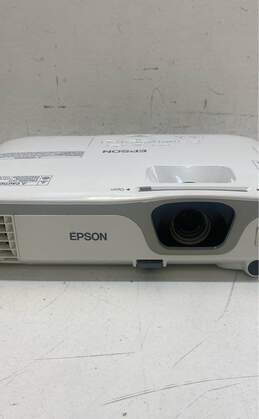EPSON PowerLite S11 3LCD Multimedia Projector alternative image
