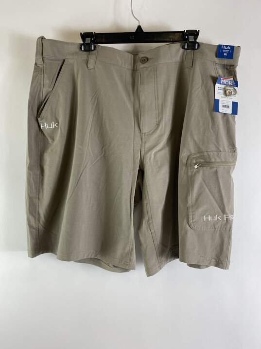 Buy the Huk Men Beige Fishing Shorts 2X NWT
