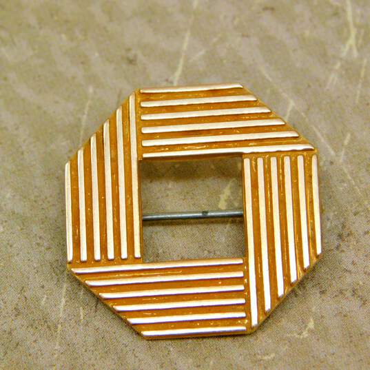 10K Yellow Gold Geometric Lines Octagon Brooch 3.9g image number 1