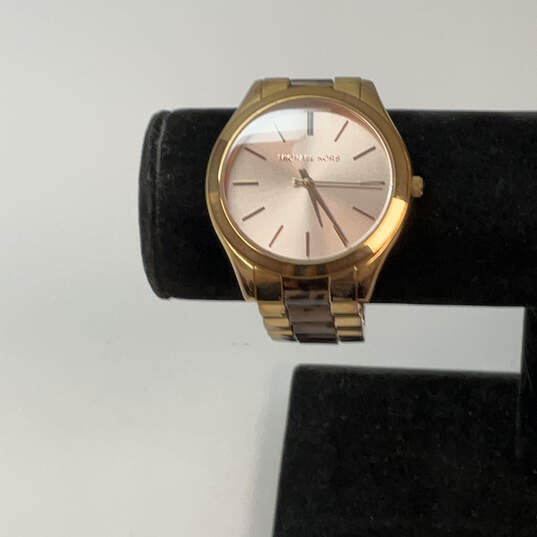 Designer Michael Kors MK-4301 Runway Gold-Tone Round Dial Analog Wristwatch image number 1