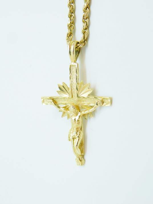 14K Yellow Gold Etched Crucifix Cross Pendant Twisted Rope Chain Necklace 7.2g image number 5