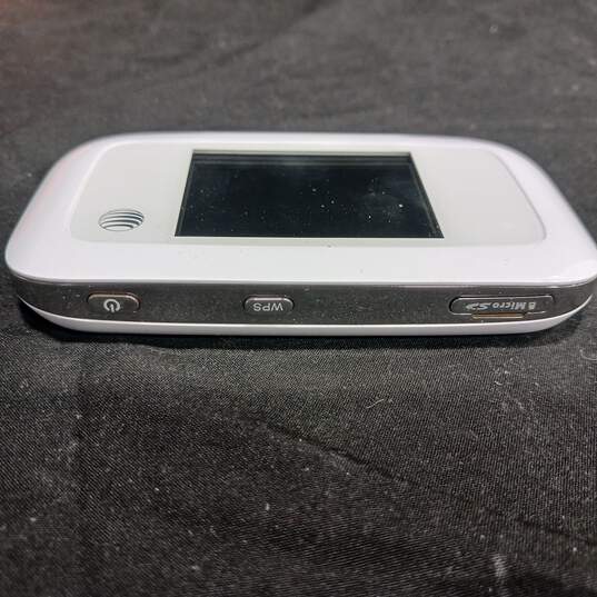 AT&T Velocity ZTE Hotspot Model MF923 with USB Cable  IOB image number 4