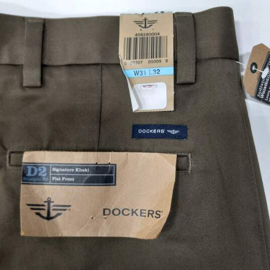Dockers Men's D2 Signature Khaki Flat Front Pants Size  W31 x L32 NWT image number 6