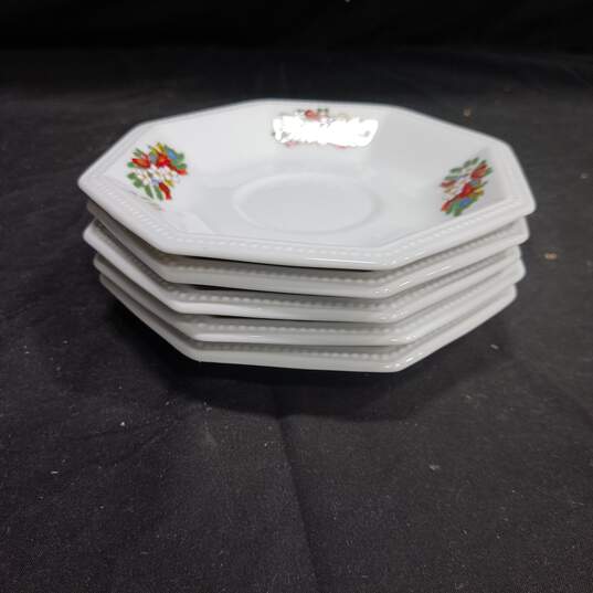 Set of 6  White Fairfield Christmas Saucers image number 5
