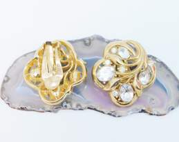 VNTG Crown Trifari & Sarah Coventry Icy Rhinestone & Faux Pearl Gold Tone Jewelry alternative image