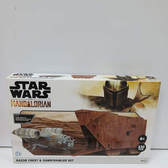 Star Wars Paper Model Kit The Mandalorian Razor Crest & Sandcrawler Set IOB image number 2