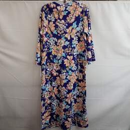 Miss Elaine Plus Size Floral Zip-Front Night Gown Size S alternative image
