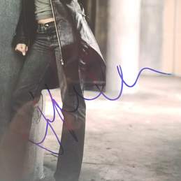 Signed 8 x 10 Photo of Jennifer Garner alternative image