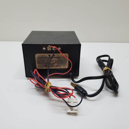 Vintage VISTA IV Deluxe Filtered Power Supply - Clifford Industries, Inc. Untested image number 3
