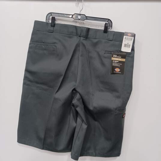 Men’s Dickies Loose Fit Twill 13” Work Short Sz 44 NWT image number 2