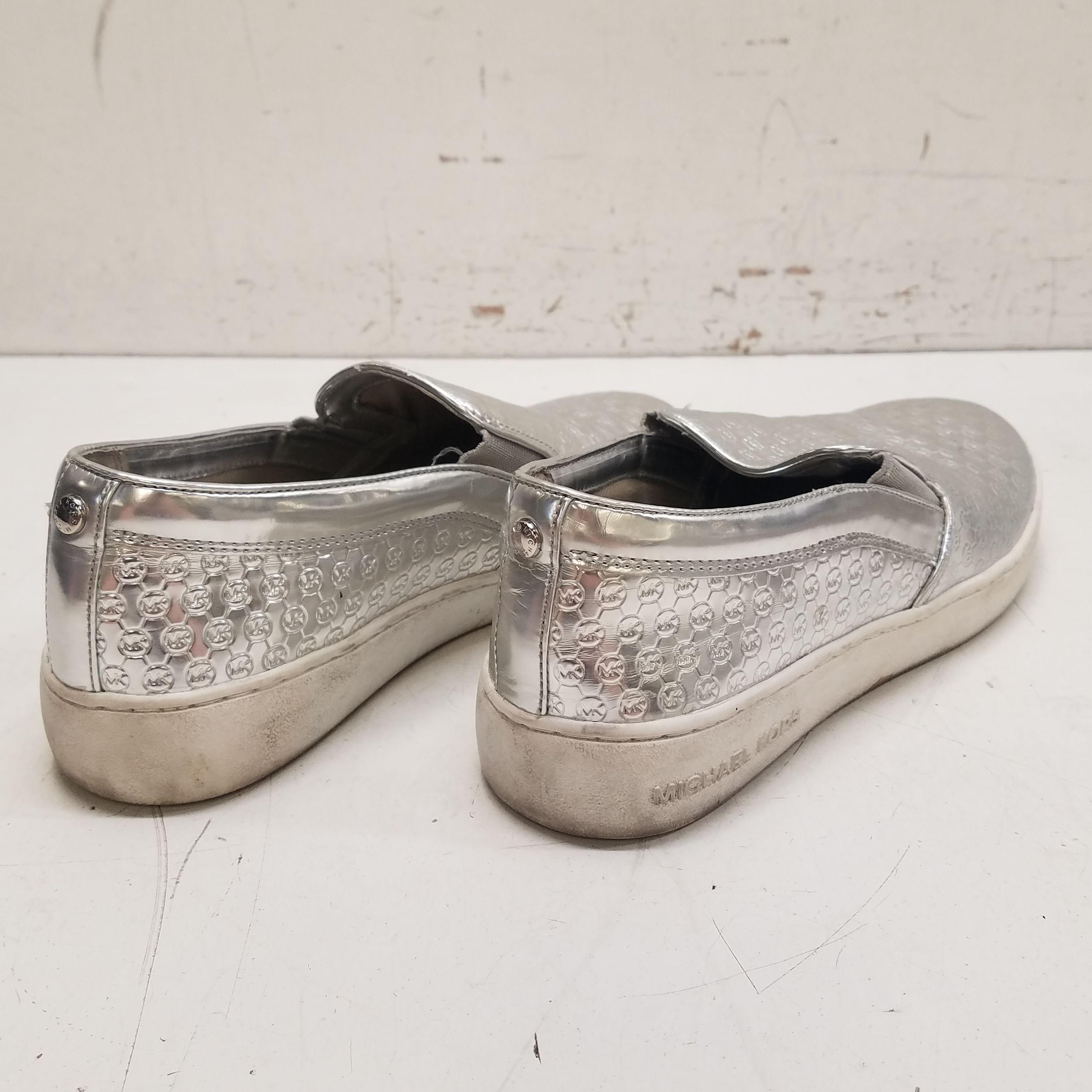 Buy Michael Kors Emmett Crystal-beaded Leather Sneakers - Silver At 69% Off  | Editorialist
