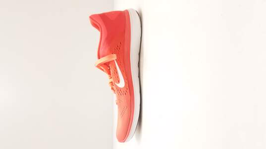 Nike Fitsole Women's Athletic Shoe Size 7.5 image number 2