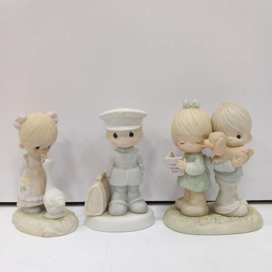 Bundle of 5 Assorted Precious Moments Figurines image number 2