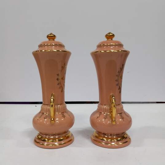Pair of Vintage Mantle Urns Pink w/ Flowers image number 2