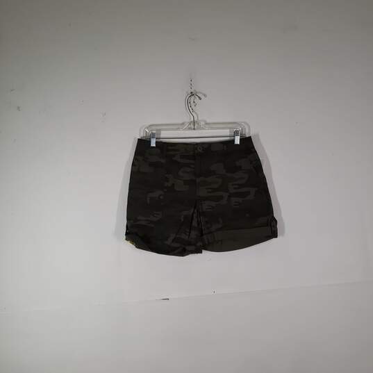 NWT Womens Camouflage Flat Front Utility Cuffed Shorts Size Medium image number 1