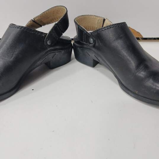 Women's Ariat Black Leather Slingback Shoes Size 7.5B image number 2
