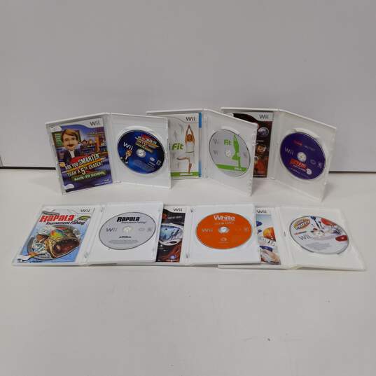 Bundle of 6 Assorted Nintendo Wii Video Games image number 4