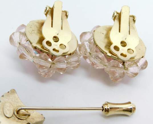 Vintage Whiting & Davis & Fashion Pink & Gold Tone Clip-On Earrings & Stick Pin Brooch 17.4g image number 2