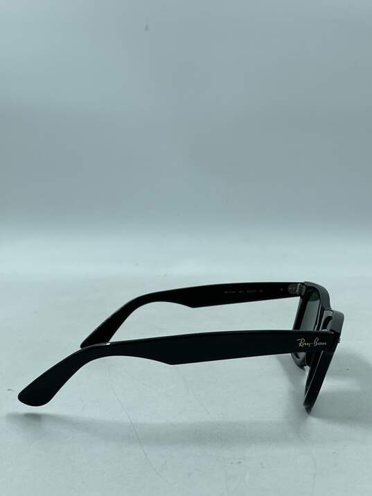 Ray-Ban Wayfarer Black Sunglasses image number 5