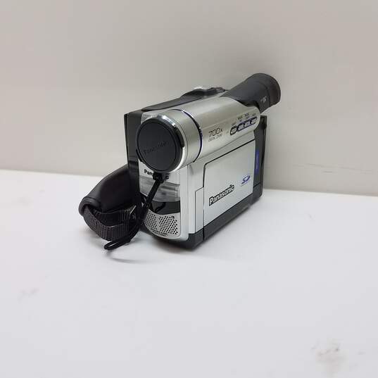 Panasonic Palmcorder PV-DV2C3D Mini DV Camcorder 700X Zoom Silver image number 1