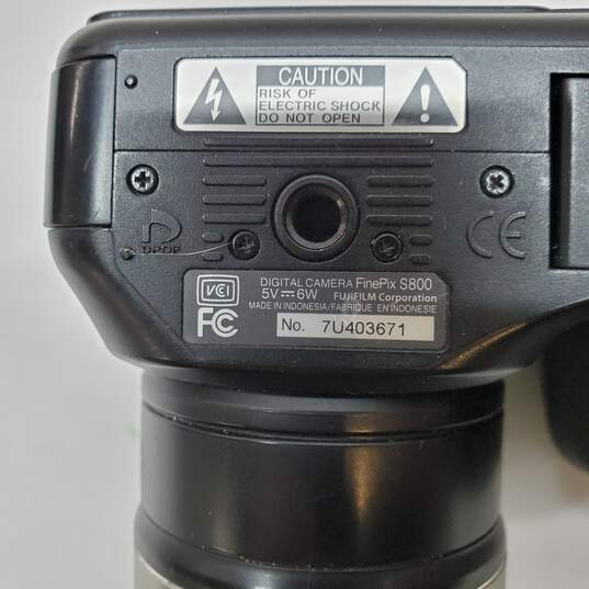 Fujifilm Finepix S800 8 MP 10x Zoom Digital Camera Black image number 7