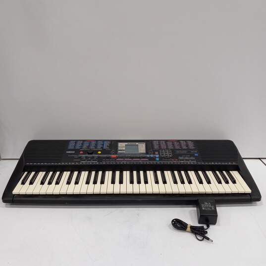 Yamaha Portatone PSR-220 Electronic Keyboard image number 1