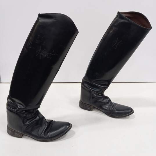 Women's Black Leather Riding Boots Size 8 image number 1