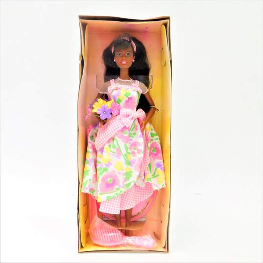 1996 Avon Spring Petals African American Barbie image number 2