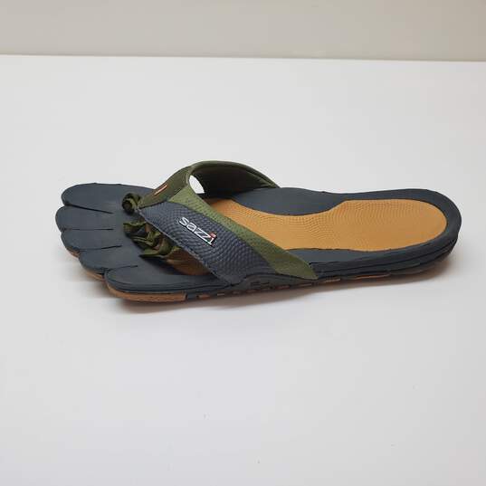 Sazzi Unisex Grey Decimal Motion Outdoor Digit Sport Sandals Flip Flops Sz M7/W8 image number 2